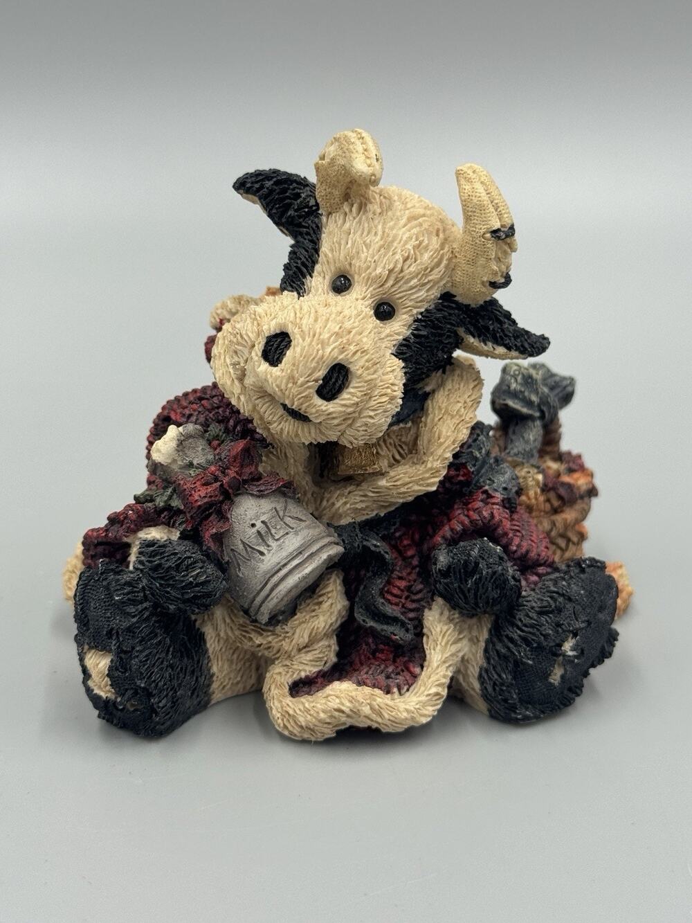 Vintage 1994 Boyds Bears Bessie The Santa Cow Figurine 2239